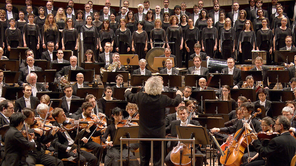 Simon Rattle dirige la Segunda Sinfonía de Mahler