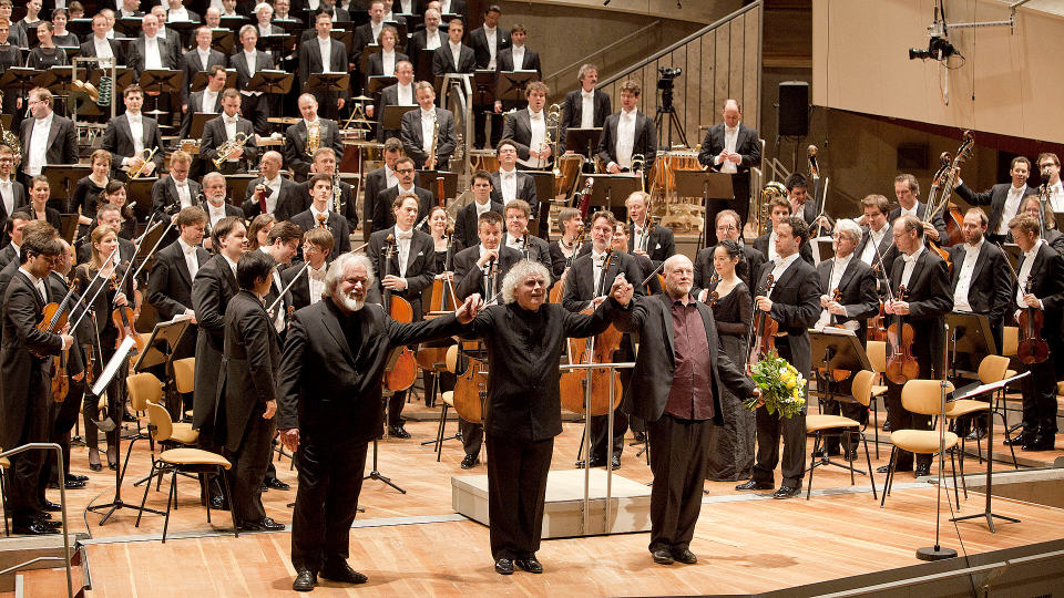 Simon Rattle dirigiert Tippetts »A Child of Our Time«