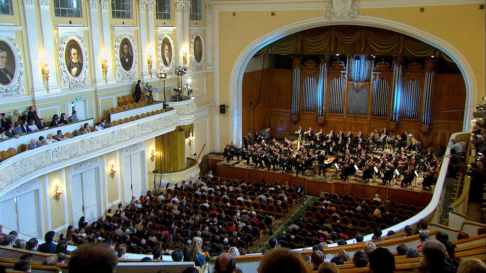 Europakonzert 2008 aus Moskau mit Simon Rattle und Vadim Repin