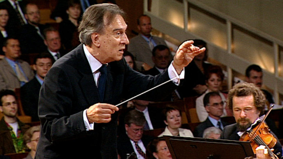 Claudio Abbado dirigiert Beethovens Neunte Symphonie im Europakonzert 2000 aus Berlin