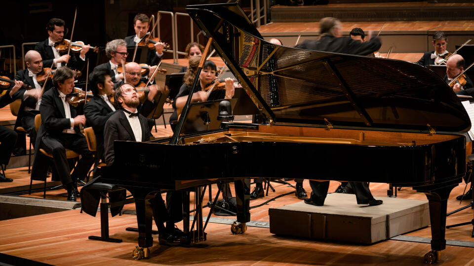 Mariss Jansons y Daniil Trifonov con el Concierto para piano de Schumann