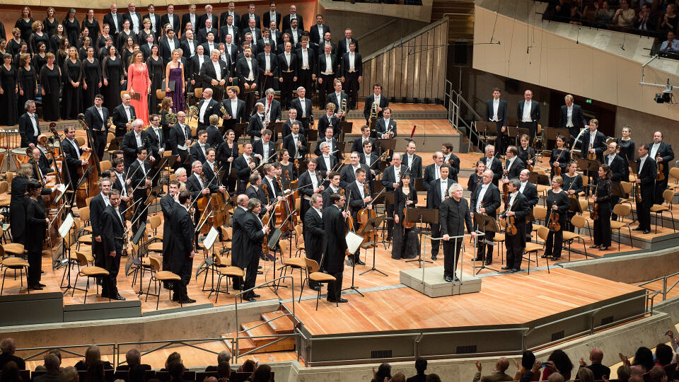 Simon Rattle concluye su ciclo Beethoven con la Novena