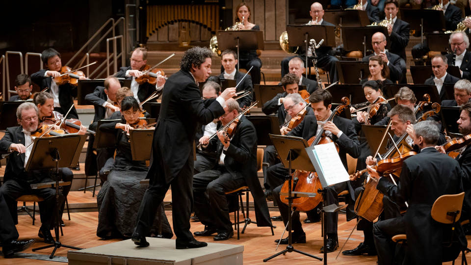 Gustavo Dudamel dirigiert Mahlers Fünfte Symphonie