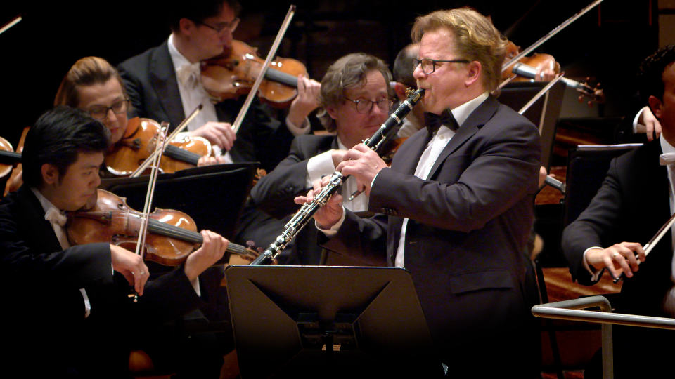 Alan Gilbert and Wenzel Fuchs with Mozart’s Clarinet Concerto