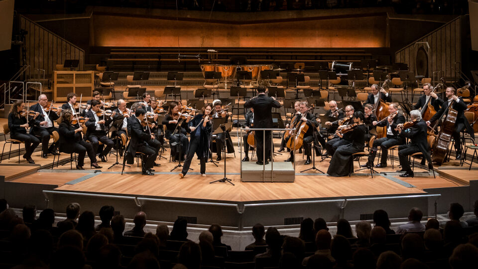 Kirill Petrenko and Patricia Kopatchinskaja with Hartmann and Stravinsky