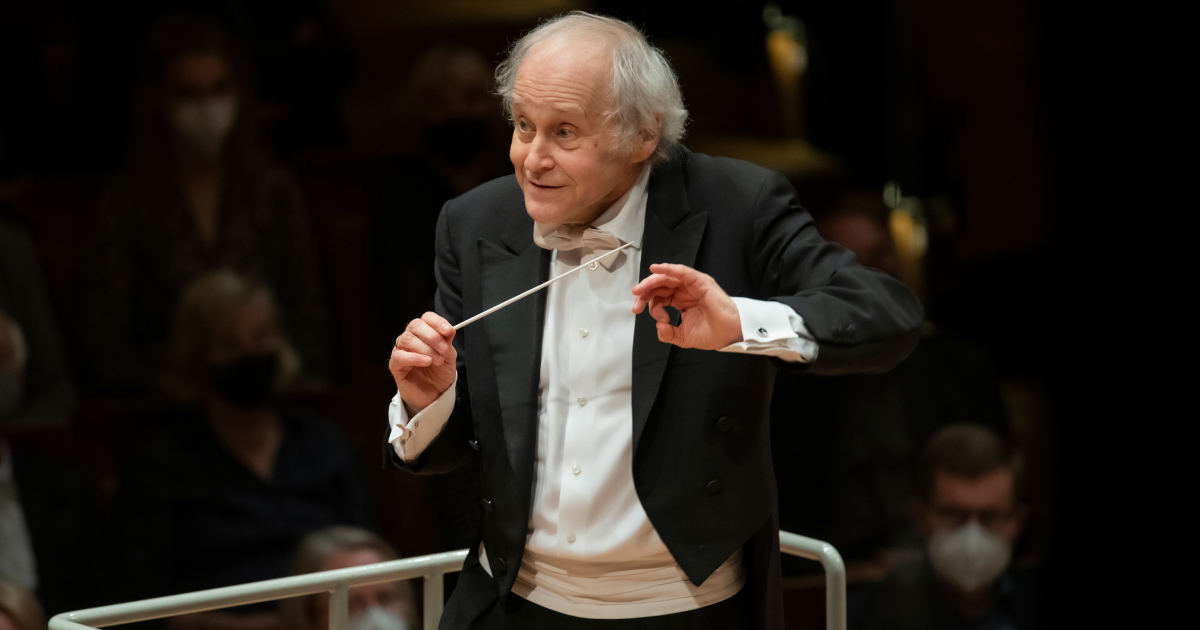 Adam Fischer conducts Mozart and Haydn