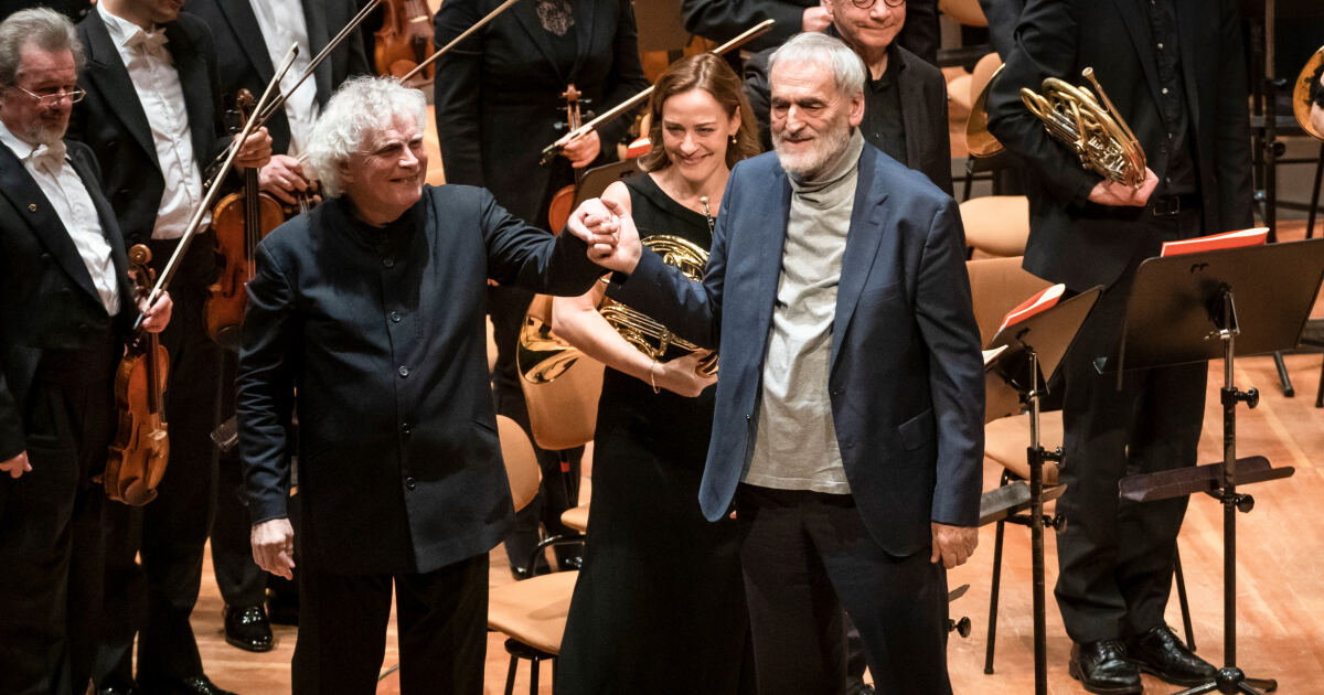 ラトルがシューマンとラッヘンマンを指揮