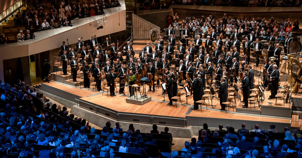 Season opening 2022: Kirill Petrenko conducts Mahler’s Seventh Symphony ...