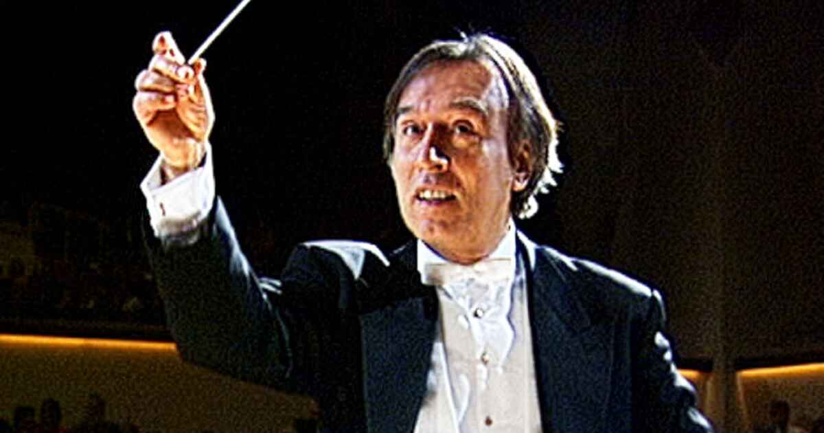 Claudio Abbado conducts Brahms and Ravel at the 1996 New Year's