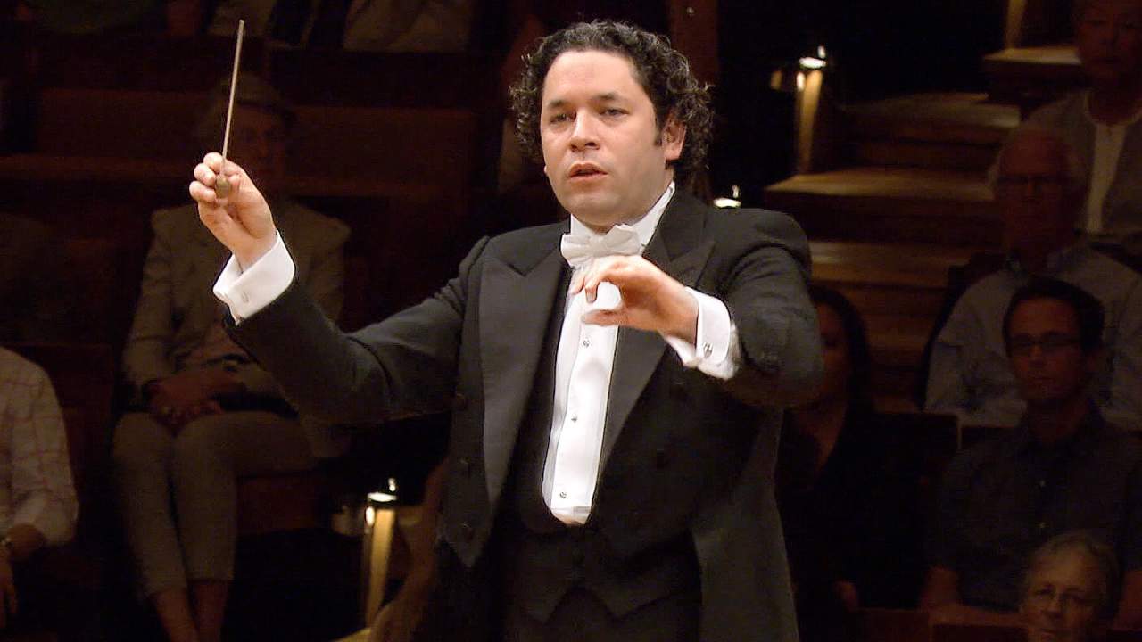 ドゥダメルがマーラーの《巨人》とモーツァルトの《ポストホルン》を指揮