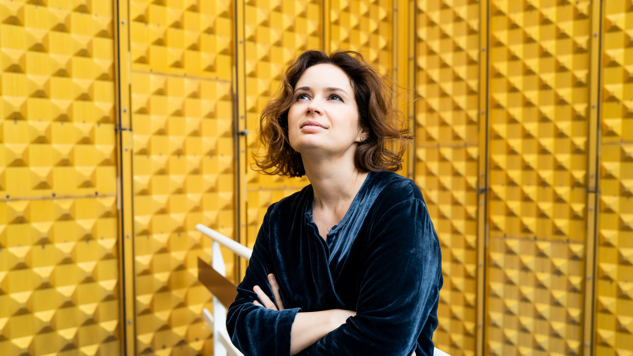 近距离观察：艺术家肖像, image size:1280x720