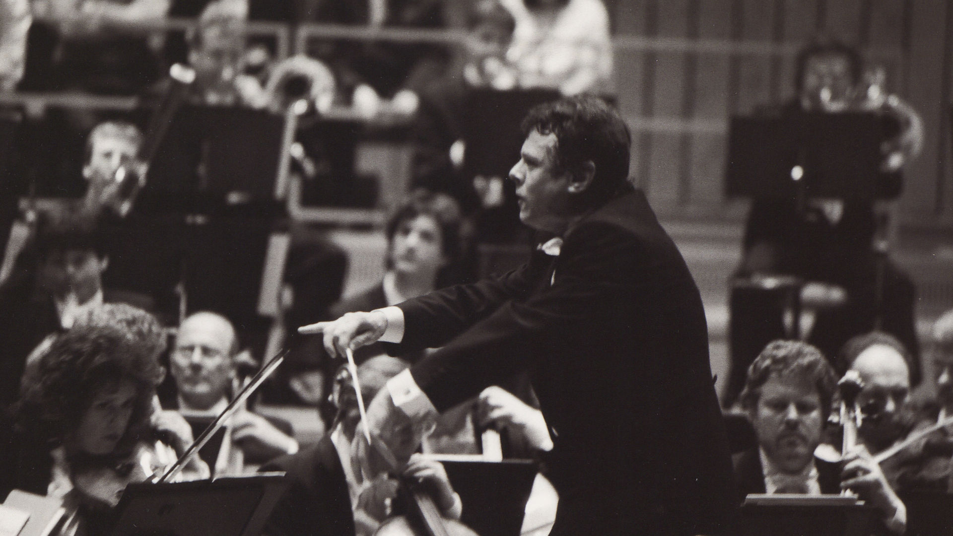 ヤンソンスがショスタコーヴィチの交響曲第7番を指揮