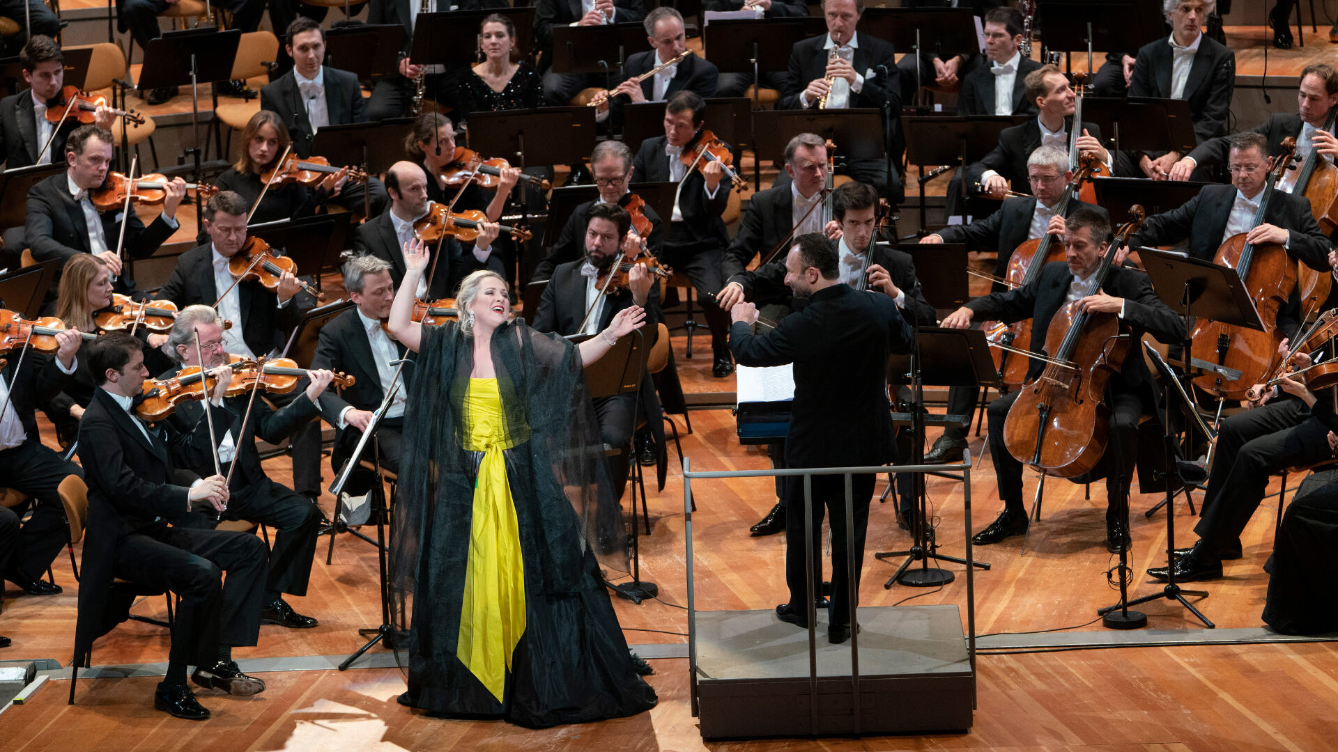 ジルベスター・コンサート2019でペトレンコとダムラウが共演