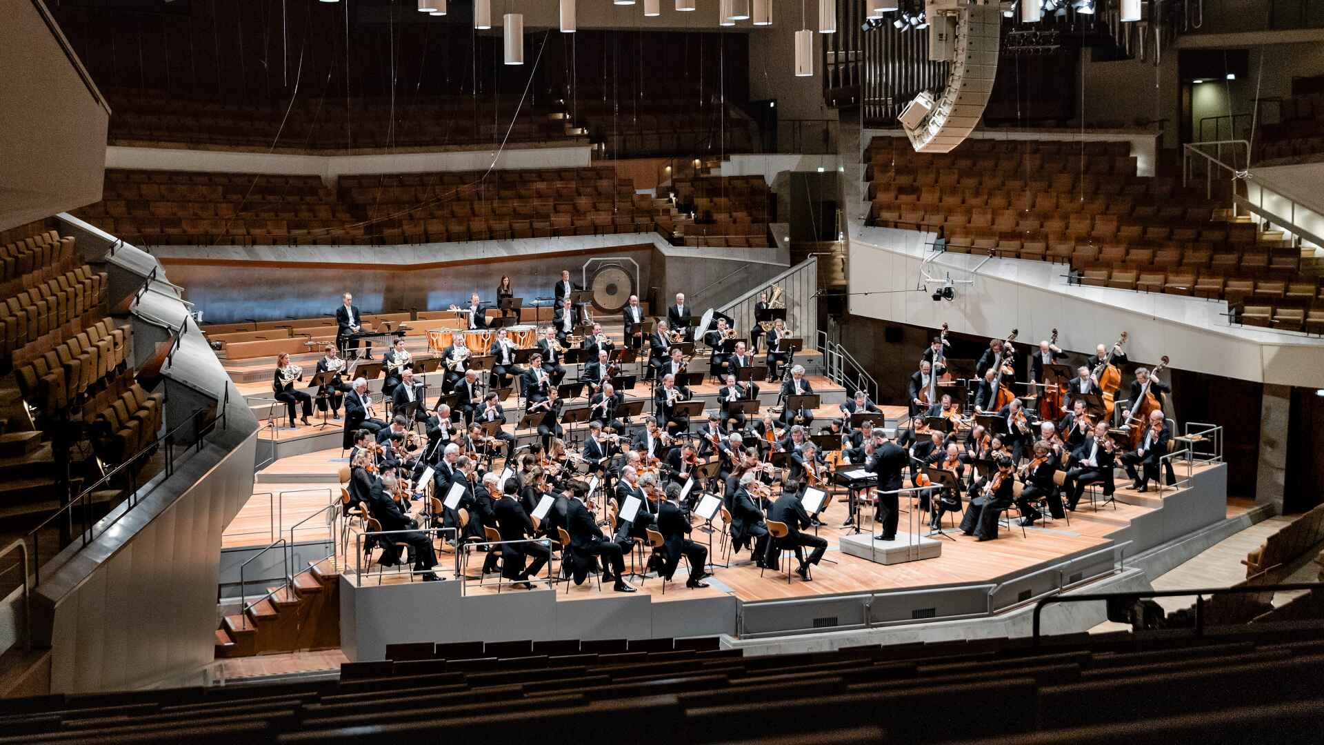 ペトレンコがショスタコーヴィチの交響曲第8番を指揮