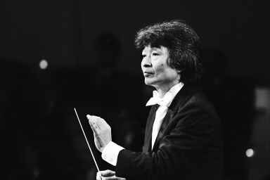 フィルハーモニー50周年記念、バッハの《マタイ受難曲》がラトルの指揮
